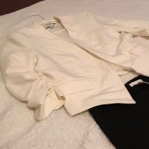 Cream slightly cropped blazer
